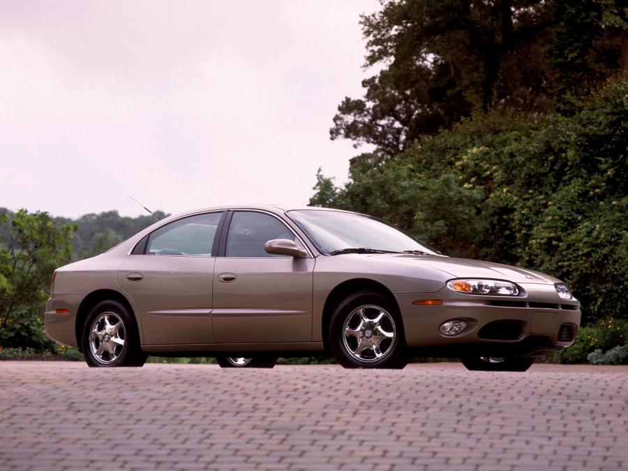  Oldsmobile Aurora 2000 года  (фото 2 из 16)